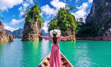 Mykonos and Santorini Tour